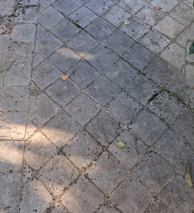 Nettoyage sol pavé avant